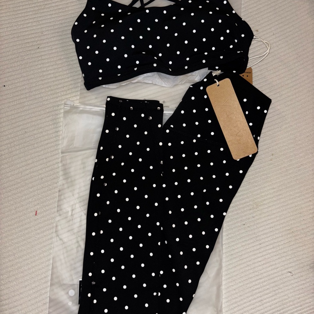 ACTA x Halle Sandberg - Polka Dot Sports Bra and Leggings Set